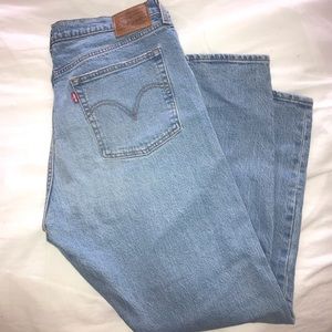 Levi’s Wedgie Light Wash